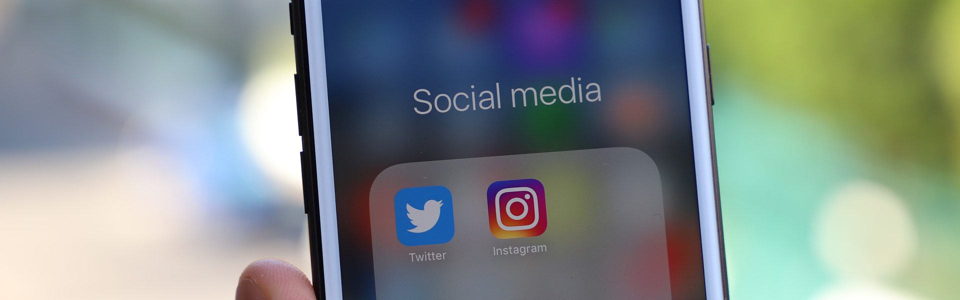 Oferty pracy w social mediach