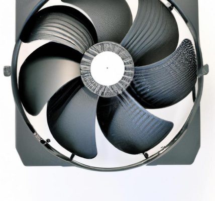 Do czego służy radiator w komputerze?