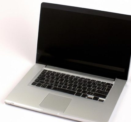Niezawodne laptopy dla nauczycieli – TOP 5 propozycji