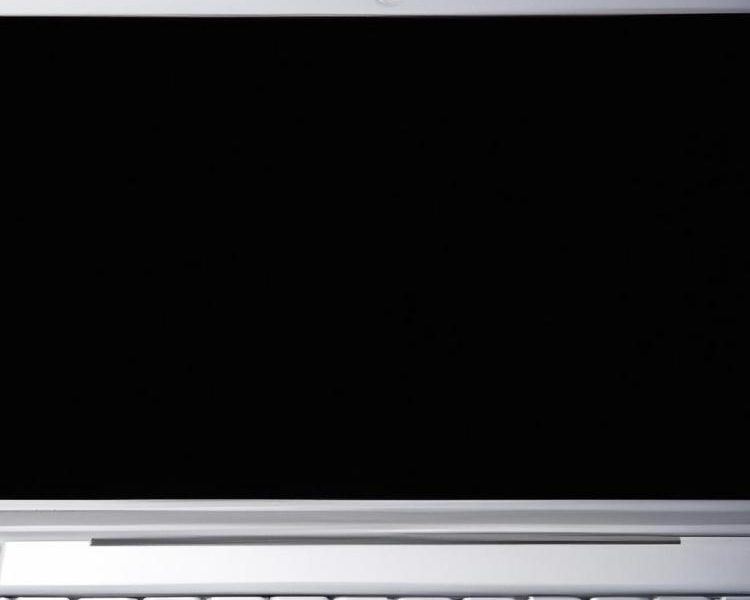 Poradnik dla rodziców: Jak zapewnić bezpieczeństwo dzieci w sieci?