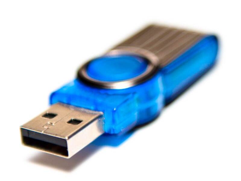 Dlaczego pendrive reklamowy