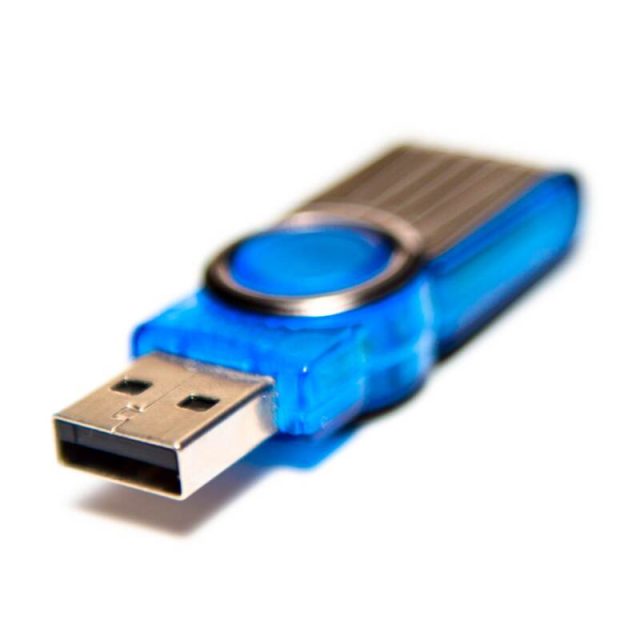 Dlaczego pendrive reklamowy